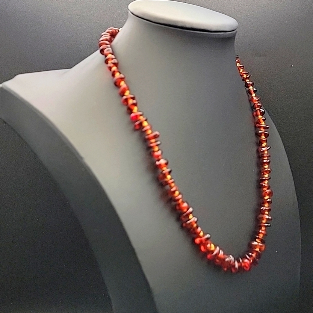 Dark Baltic Amber Chip 18" Necklace Gold Tone Hardware Hand Knotted - Picture 3 of 7